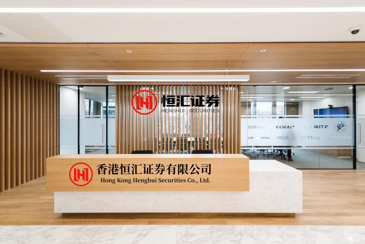 宏基资本  美国家情报总监加巴德辞职隐情曝光